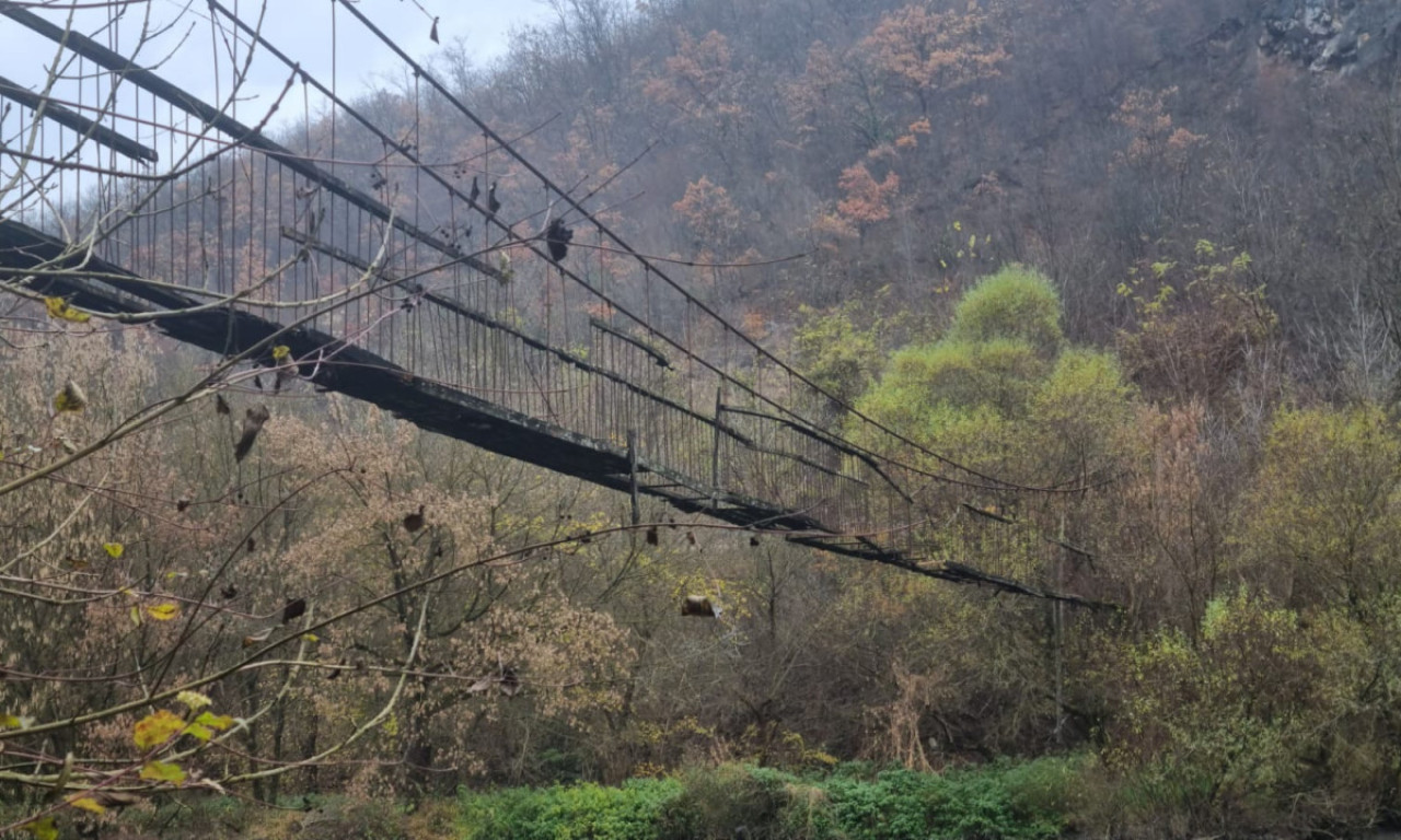 Još jedan NEBEZBEDAN viseći most u OVČAR BANJI biće SRUŠEN da ne bi mamio AVANTURISTE i radoznale
