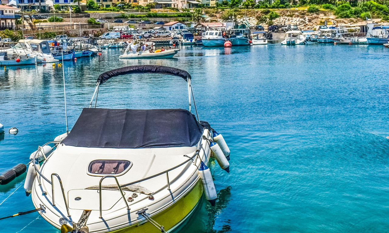 Smrtno ranio ženu, pa je bacio sa terase: Policija veruje da je NESREĆNICA sa Balkana