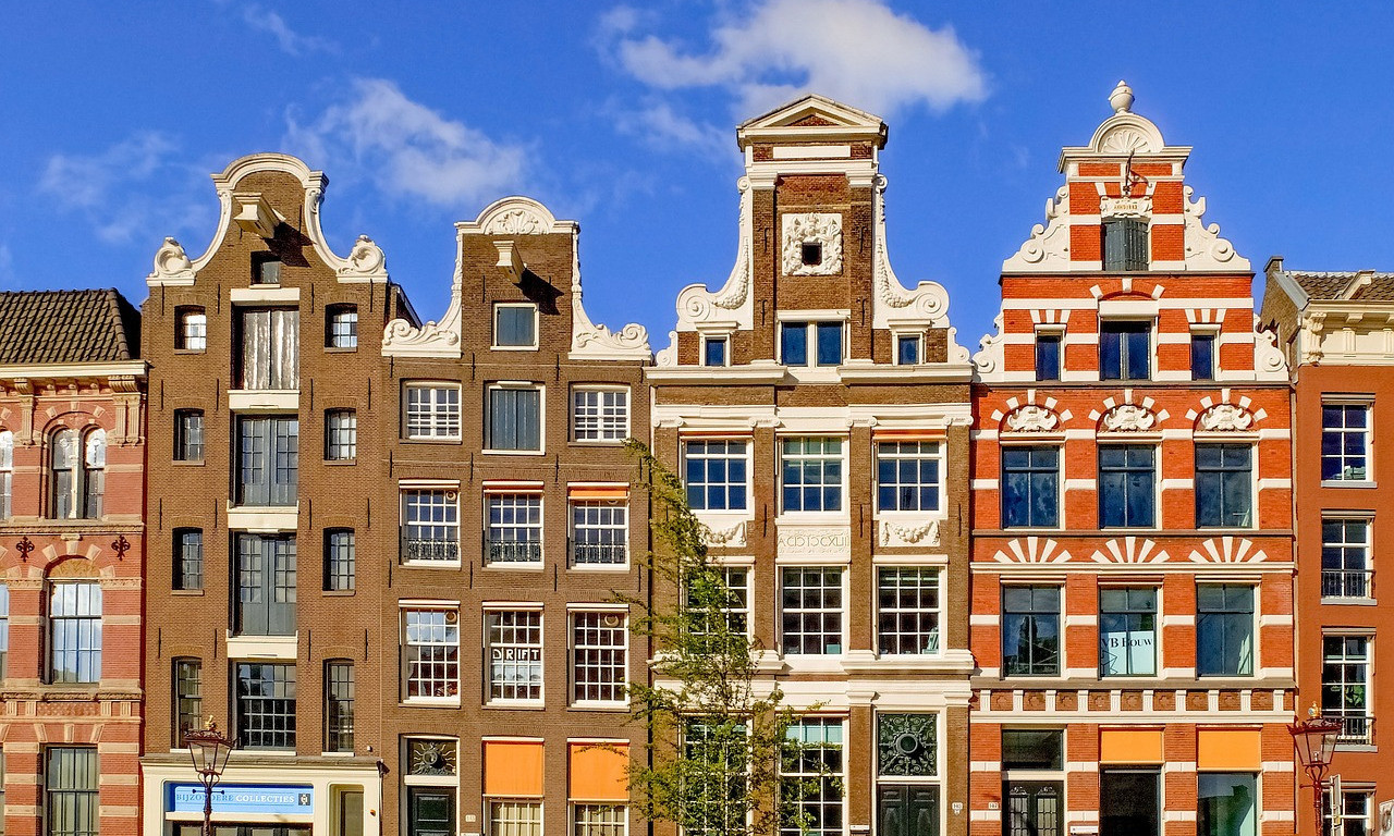 Zašto NA PROZORIMA holandskih zgrada NEMA ZAVESA?