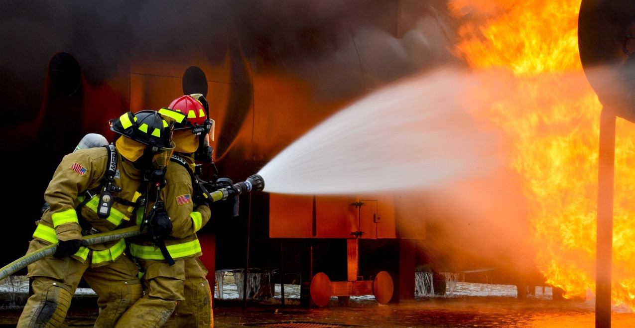 U POŽARU u Mokrinu stradala žena, muškarac TEŠKO POVREĐEN: Pretpostavlja se da su MAJKA I SIN
