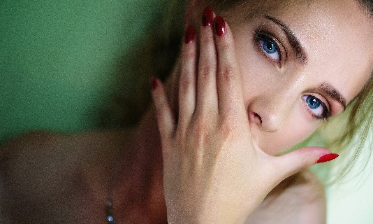 EROTSKI DOGAĐAJ OKUPIO IMUĆNE I POZNATE SRBE Plaćaju i do 3.000 evra za "vrelu avanturu za parove i samce" u Sloveniji!