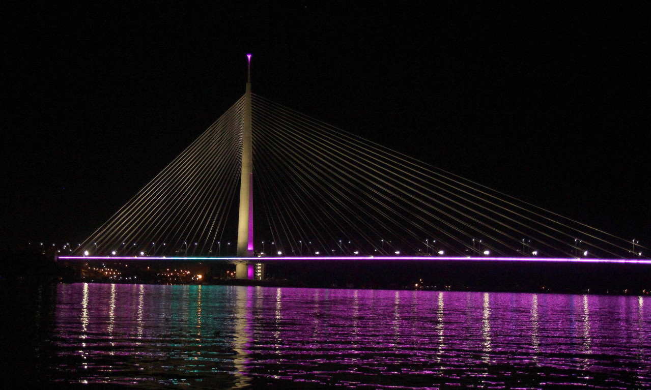 LANČANI SUDAR ISPOD MOSTA NA ADI U udesu učestvovala četiri vozila, stvara se gužva