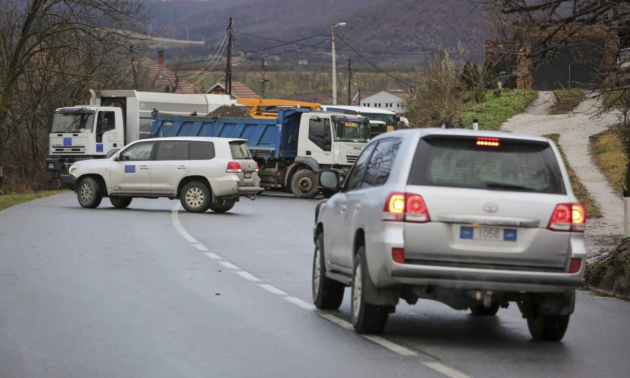 Stotine građana NA BARIKADI U ZUPČU, Srbi zabrinuti zbog NOVOG HAPŠENJA