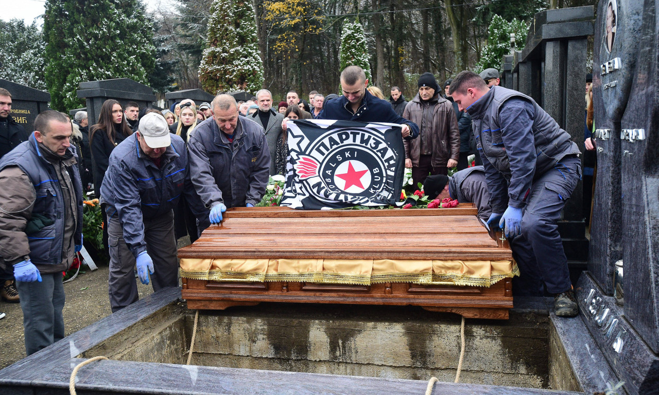 Sahranjen Miodrag Ješić, bivši trener i fudbaler Partizana