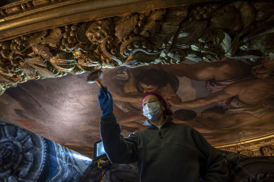 Romana Albini prilikom restauracije