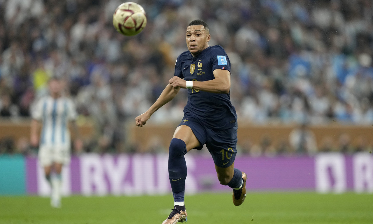 Je l' realno ovo?! Za MBAPEA MILIJARDA evra