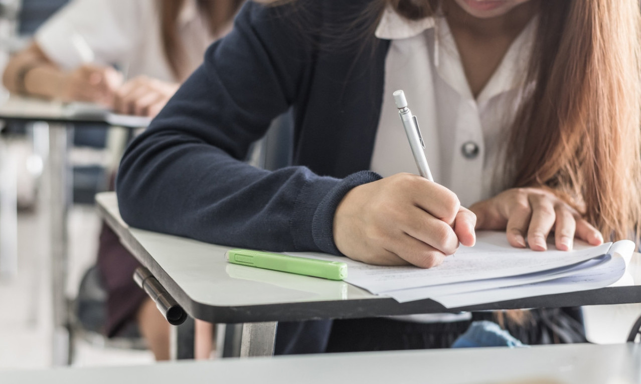 STUDENTI OVO NISU OČEKIVALI Novac stiže ponovo, Ministarstvo prosvete donelo odluku