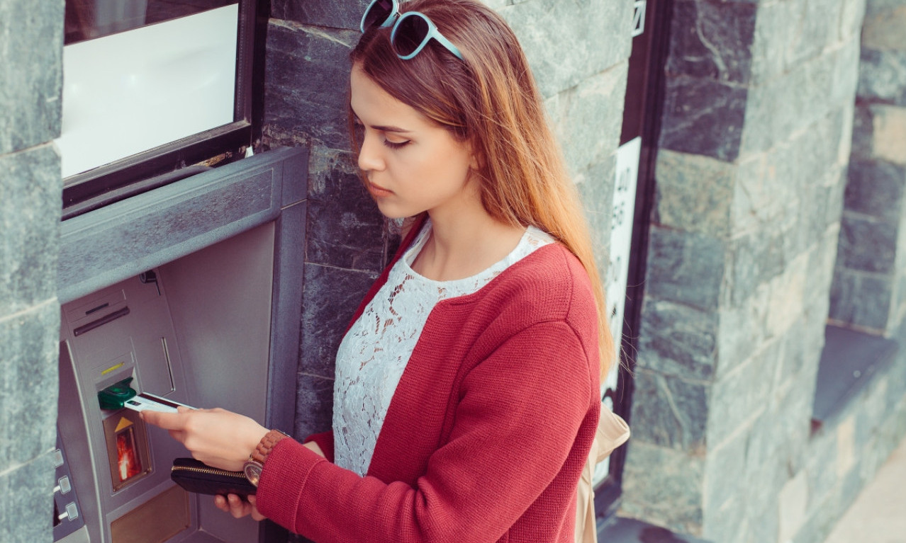 PET PRAVILA KAKO DA UŠTEDITE Devojka se odrekla velikog stana i sklanja na stranu 30 evra dnevno, evo od čega ne odstupa