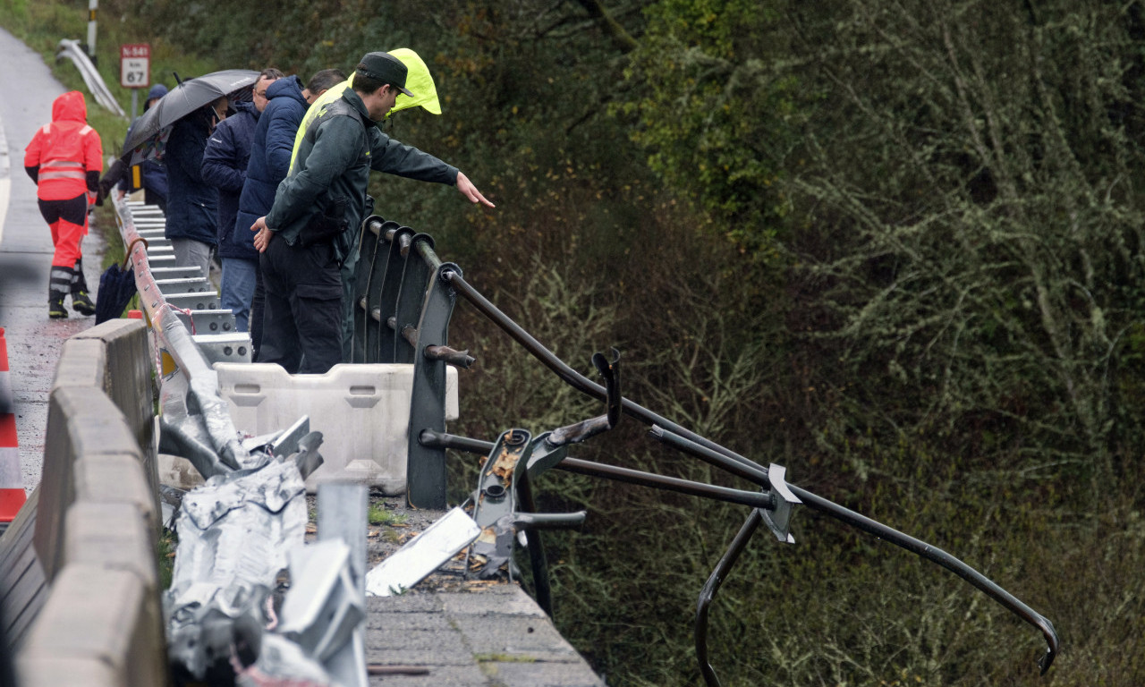 UŽASNA NESREĆA u Španiji: Autobus pao u reku, ŠESTORO MRTVIH