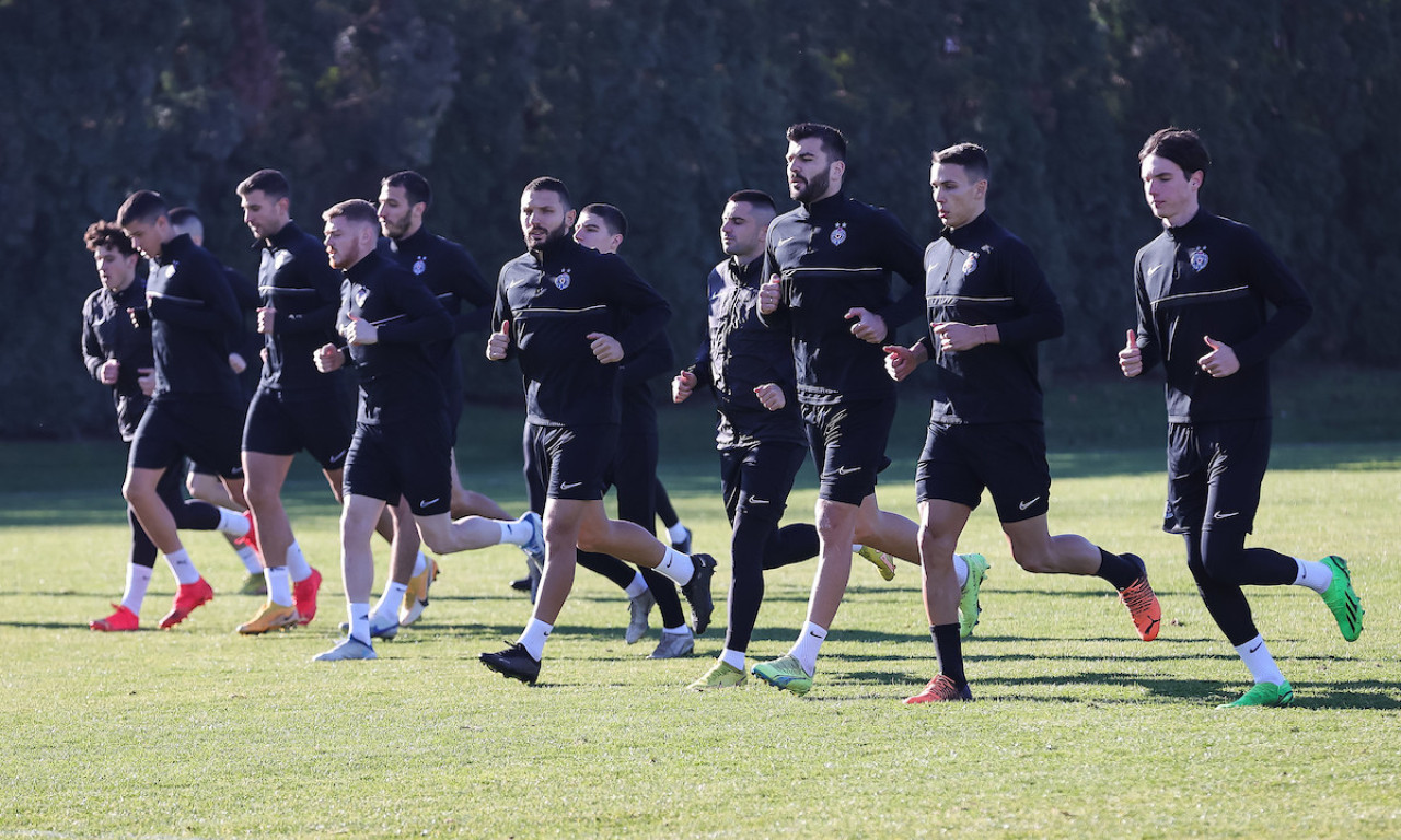 PARTIZAN počeo pripreme, Petrić održao GOVOR ZA PAMĆENJE: Ne zaboravite za koga igrate