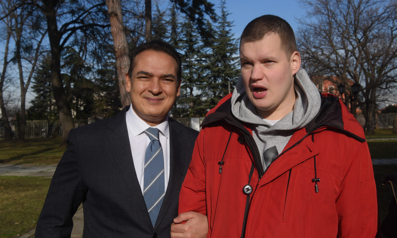 DELFINI iz Šarm el Šeika PONOVO ĆE POMAGATI autističnom mladiću iz Beograda