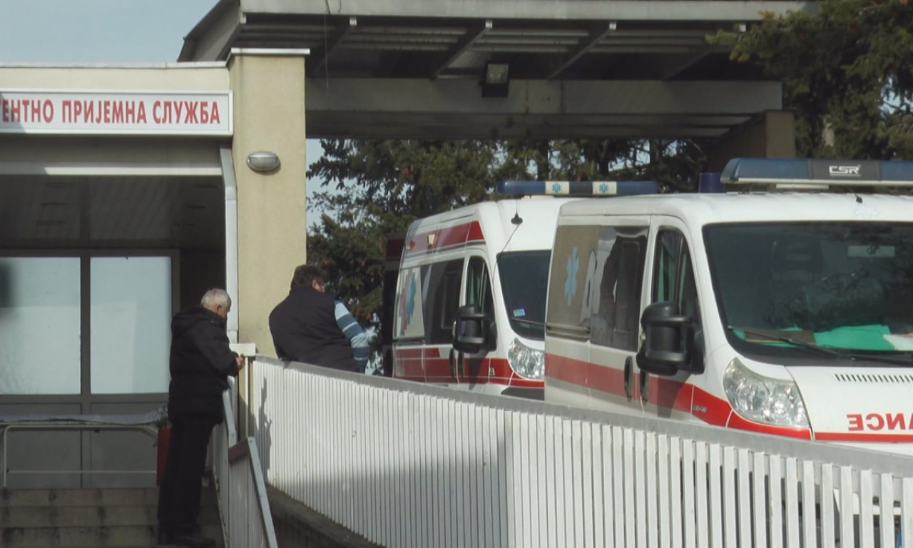 OGLASILI SE IZ BOLNICE O SMRTI MALE EME (4) Evo šta su rekli nakon tragedije koja je potresla Srbiju