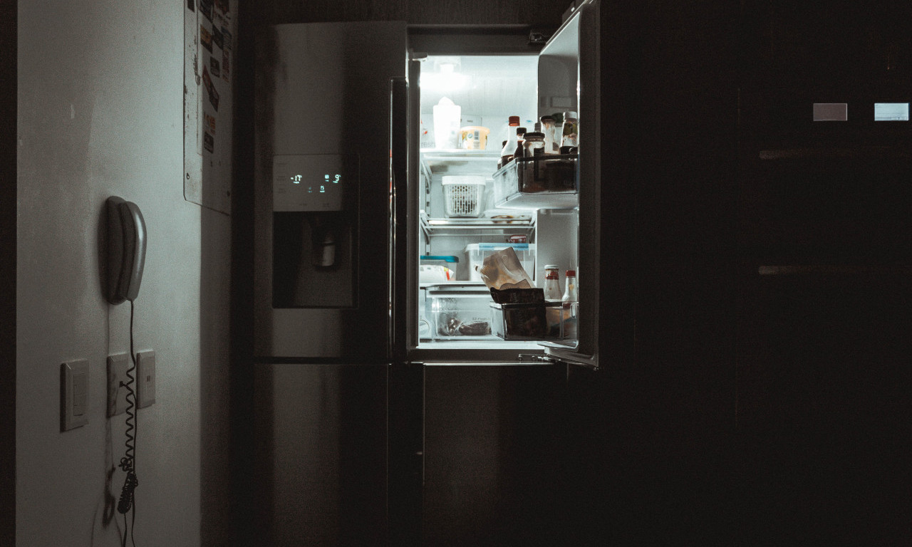 Stalno čistite, ali NEPRIJATAN MIRIS iz FRIŽIDERA neće da nestane? Bez brige - IMA REŠENJA