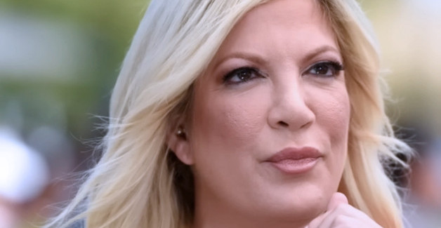 Tori Speling POTROŠILA 400 $ na ONLYFANS NALOG Deniz Ričards