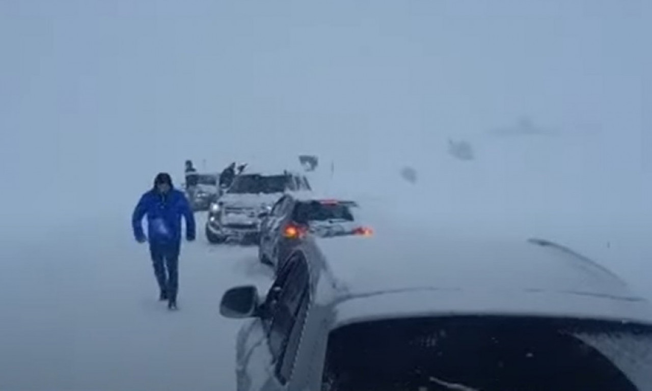 Petoro ljudi EVAKUISANO iz  SNEŽNOG NANOSA kod Danilovgrada: Sneg napravio PROBLEME u Crnoj Gori