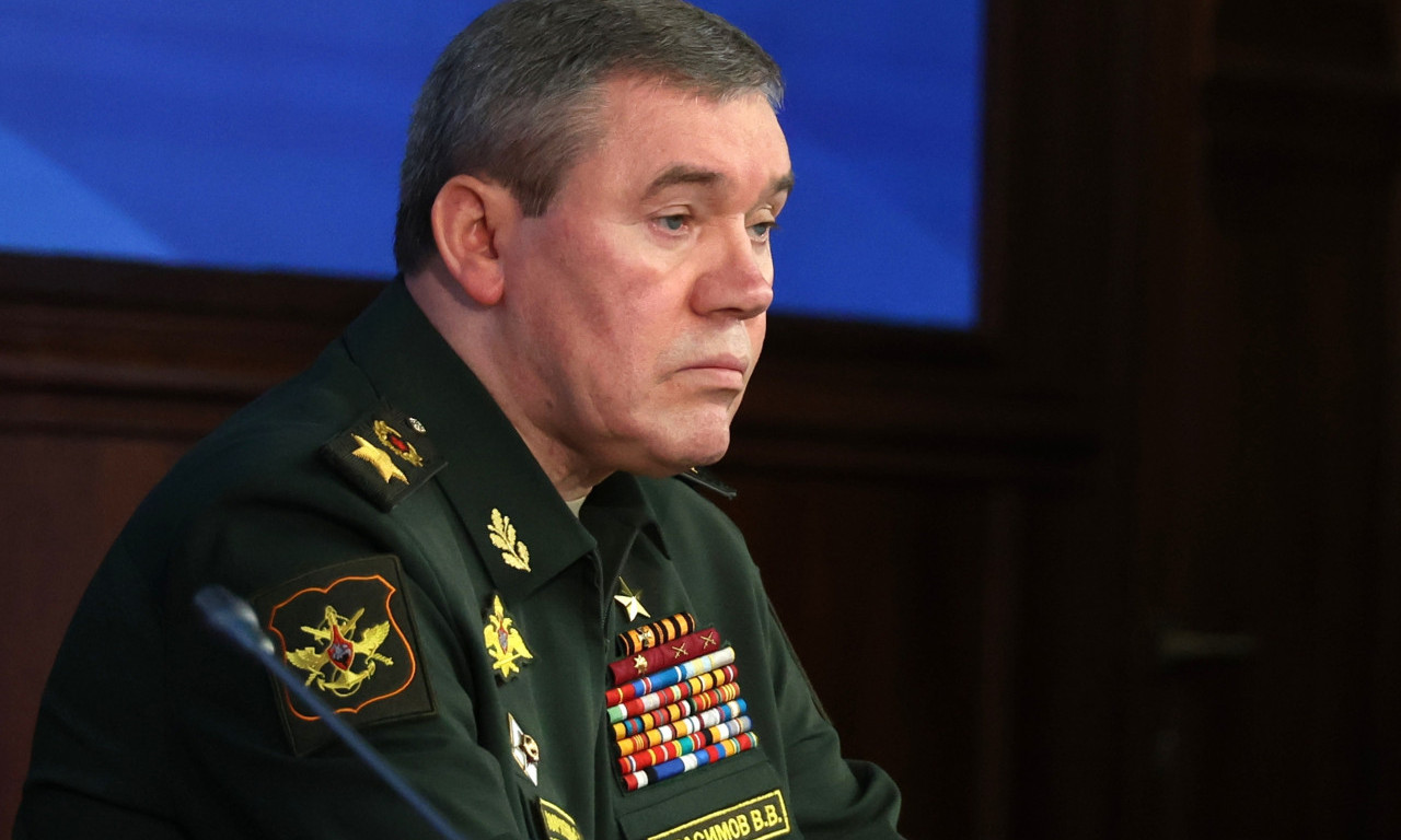 Šojgu UPOZORAVA: Rusija bi mogla da upotrebi "SLIČNO ORUŽJE", ako SAD ISPORUČE Ukrajini kasetnu municiju