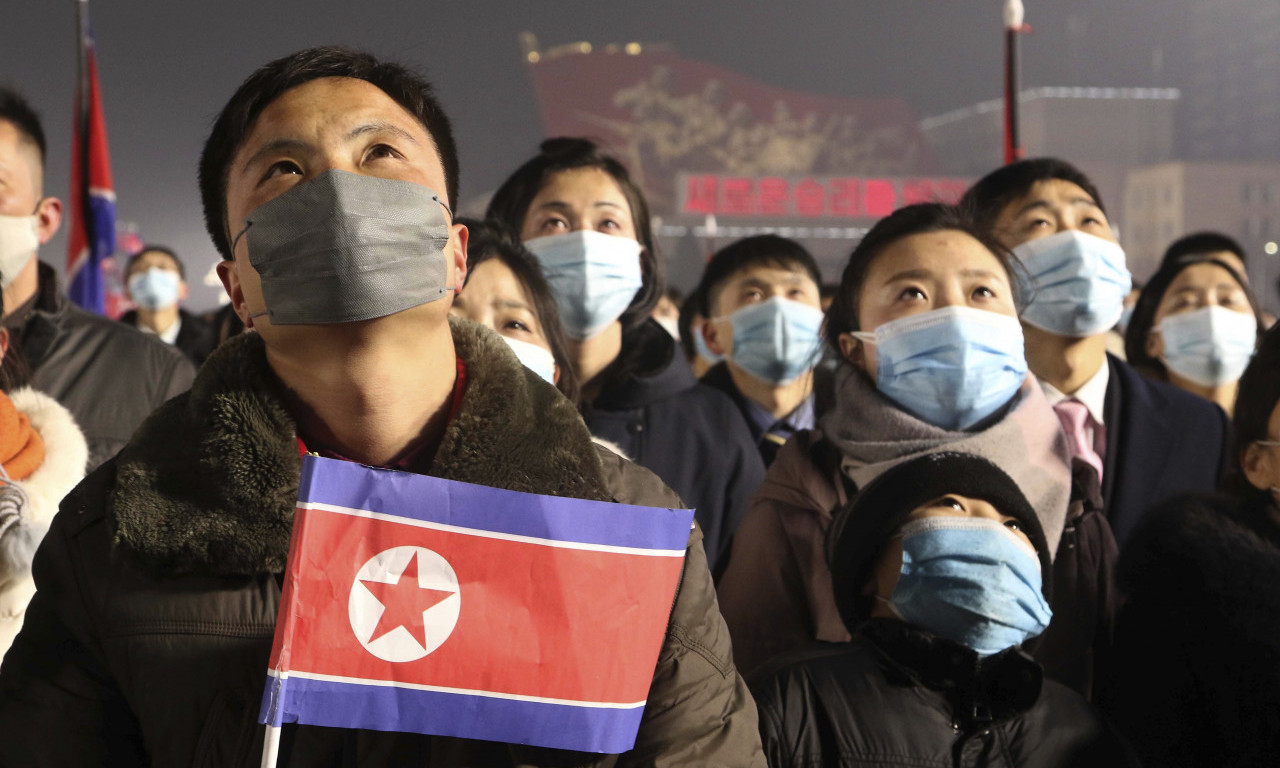 AMERI, PRST NA ČELO:  Oko 800.000 građana SEVERNE KOREJE u jednom danu reklo da ŽELI U RAT protiv SAD