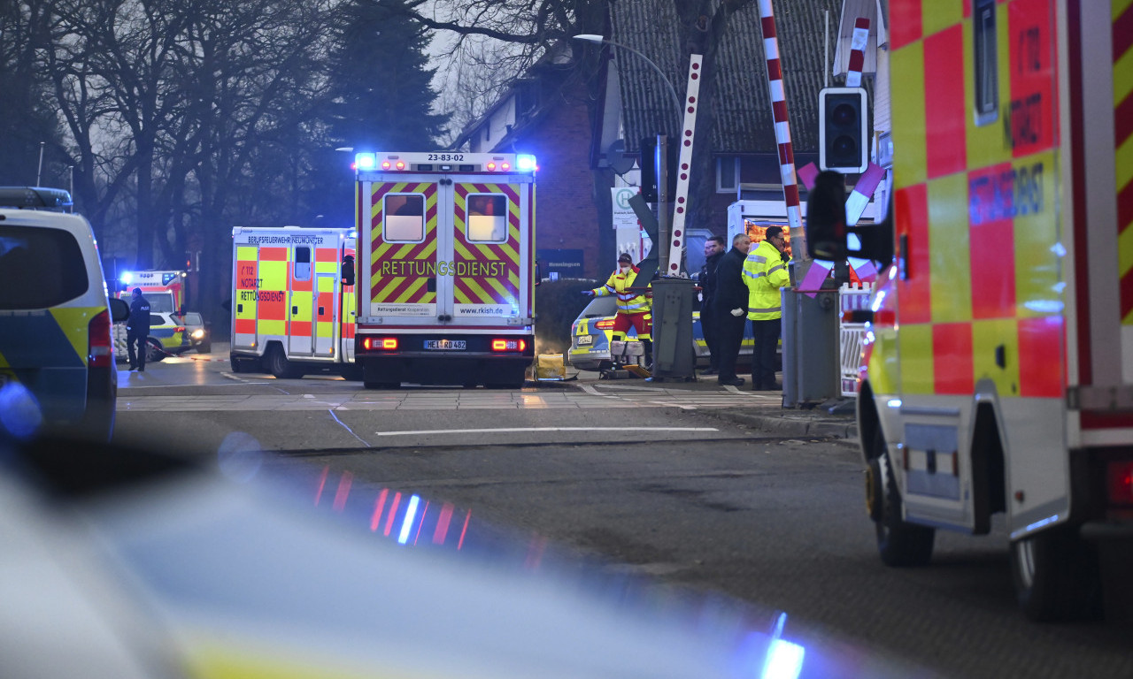 Dve osobe UBIJENE, nekoliko RANJENO u NAPADU NOŽEM u vozu u Nemačkoj