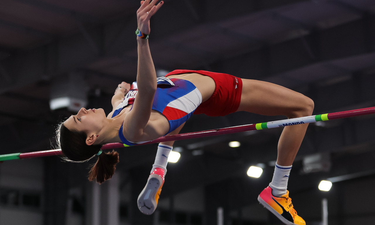 Angelina Topić PRELETELA 194 centimetra za NOVI državni REKORD