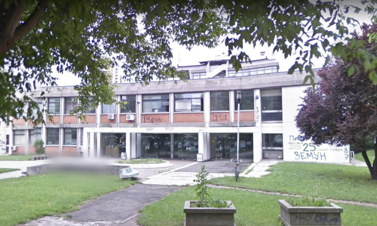 PIJAN OTIŠAO KOD ŽENE NA POSAO U DOM ZDRAVLJA ZEMUN Napravio haos, nije štedeo ni njene kolege!