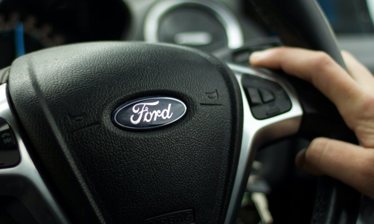 Koštala ih GREŠKA: "Ford" POVLAČI 382.000 vozila u SAD