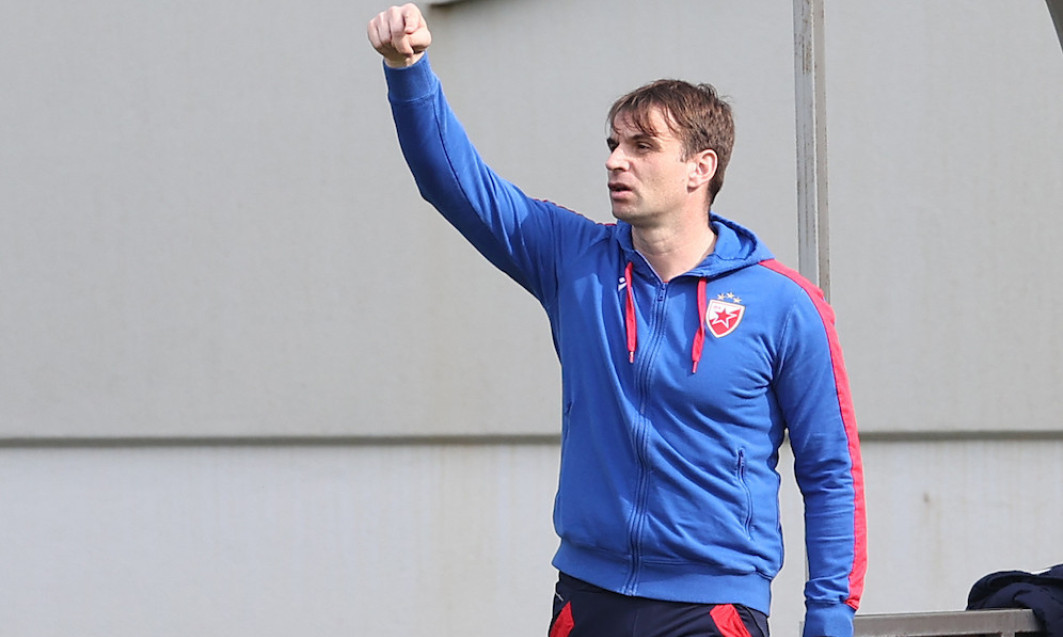 Mnogo pobeđujemo, RAZMAZILI smo javnost: Trener ZVEZDE uoči derbija