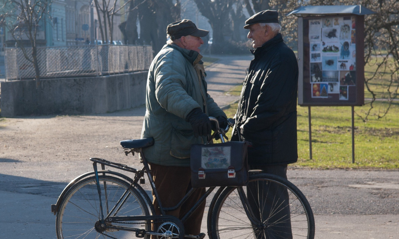 Danas POČINJE ISPLATA FEBRUARSKIH PENZIJA, iznos na čeku bez promene
