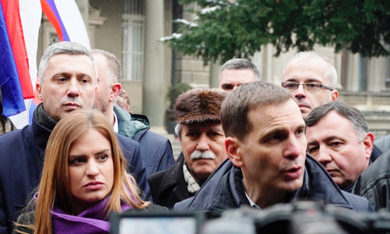 NADA, Zavetnici i Dveri: NISMO ORGANIZOVALI protest ispred Predsedništva