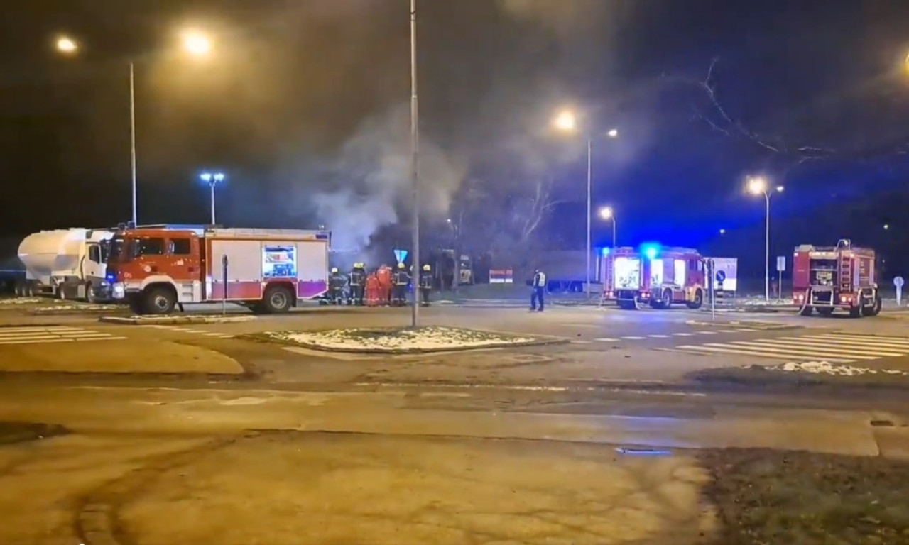 EKSPLOZIJA U NOVOM SADU, automobil se zakucao u kamion, DVE OSOBE POGINULE