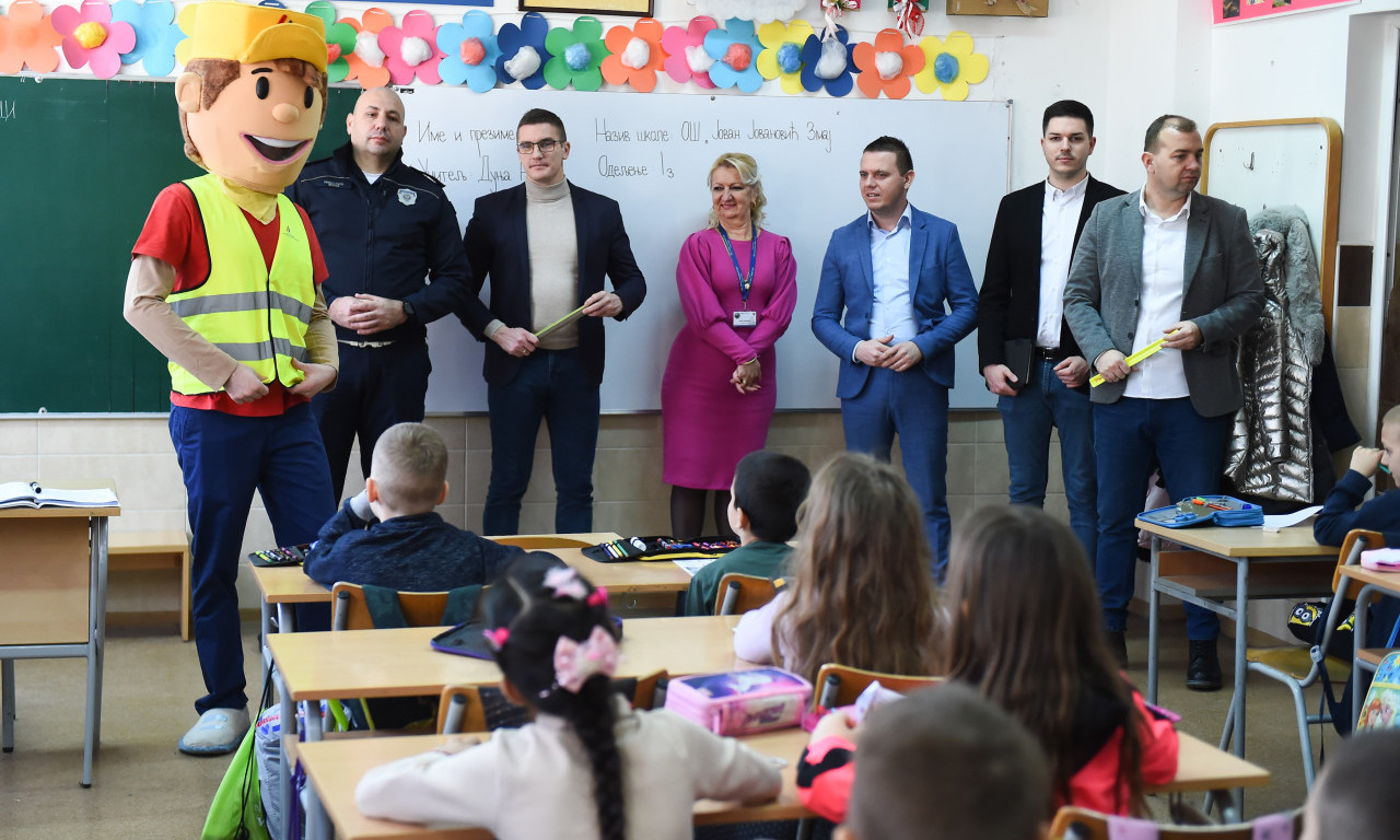 SAOBRAĆAJNO VASPITANJE: Pažljivko je primer, a deca ga verno slede