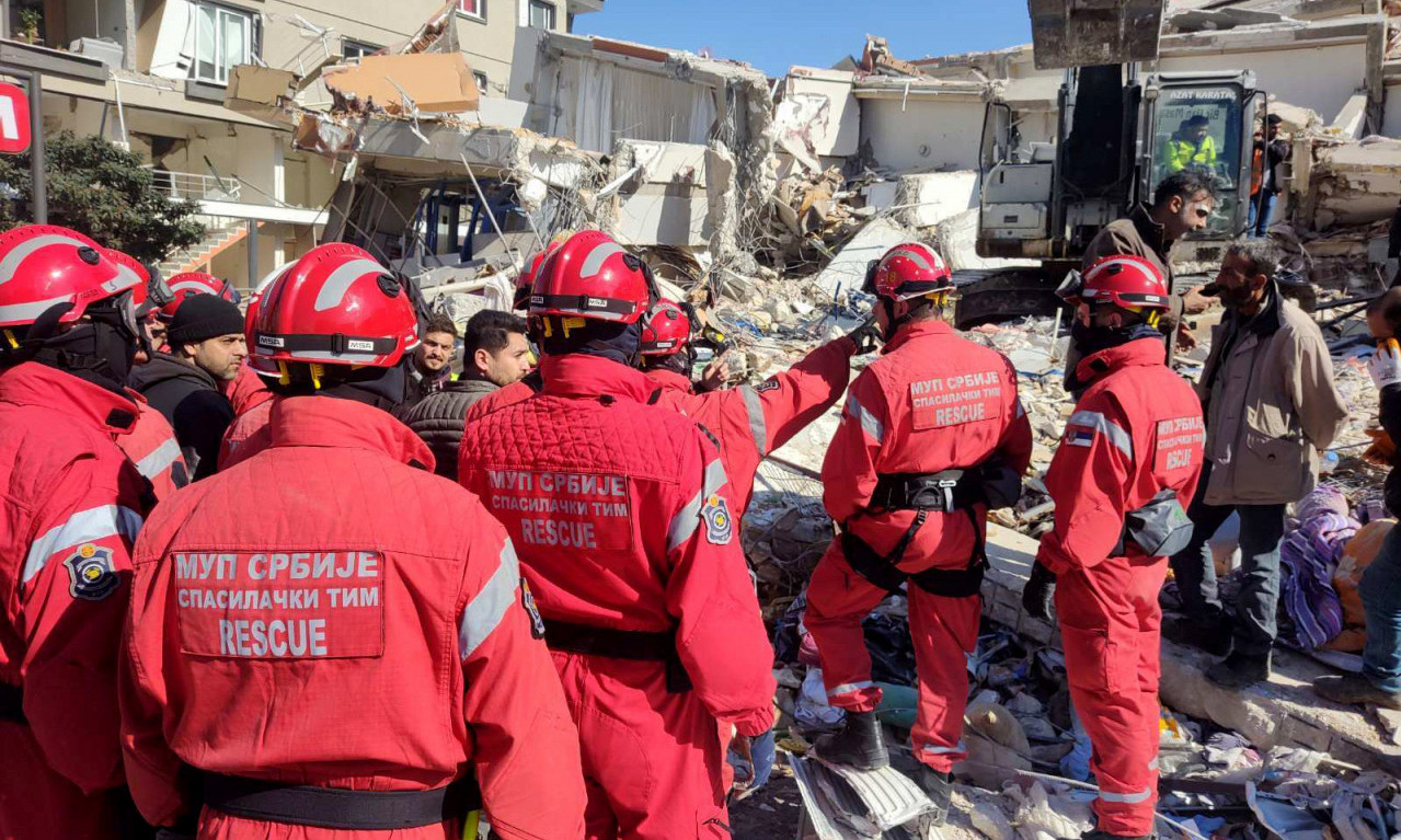 SPASIOCI IZ SRBIJE pretražuju ruševine hotela u TURSKOJ, javili se POTRESNOM porukom