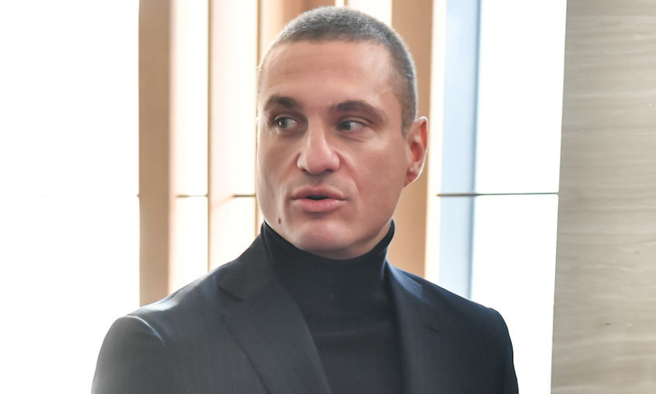 MANČESTER JUNAJTED SE OGLASIO ZBOG NEMANJE VIDIĆA Haos na mrežama, evo šta su mu poručili (FOTO)