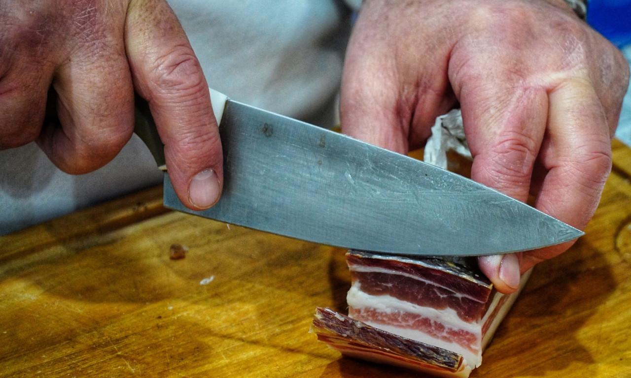 KO NIJE PUTOVAO ZA SRETENJE, NEKA ODE BAR NA SLANINIJADU Poseban poziv važi za jači pol