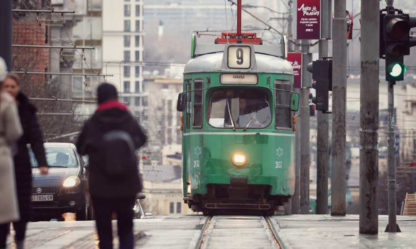 Putnica NAPALA VOZAČA tramvaja, njemu se SLOŠILO: Nastao KOLAPS U SAOBRAĆAJU na Novom Beogradu