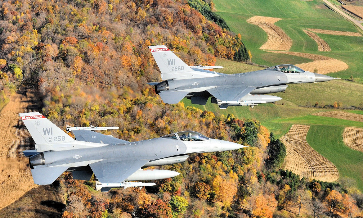 RAT saveznika?! AMERIČKI F-16 oborio TURSKI dron iznad SIRIJE: Ankara PODVILA REP i sad kaže da LETELICA nije njihova