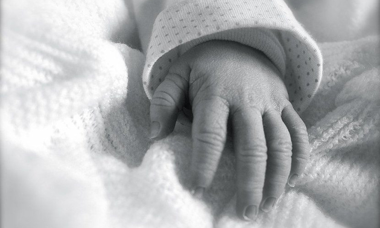 Detalji tragedije u Nišu: Ovo su pronašli u PLUĆIMA BEBE koja je PREMINULA 5 dana posle rođenja