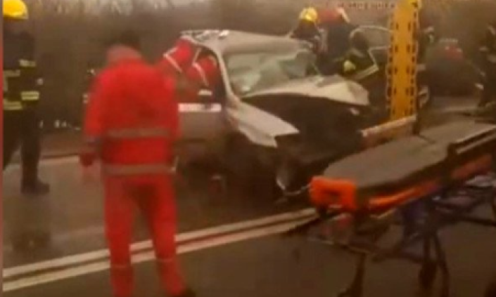 Lančani sudar na IBARSKOJ MAGISTRALI: Učestvovala četiri automobila, jedna osoba TEŠKO POVREĐENA