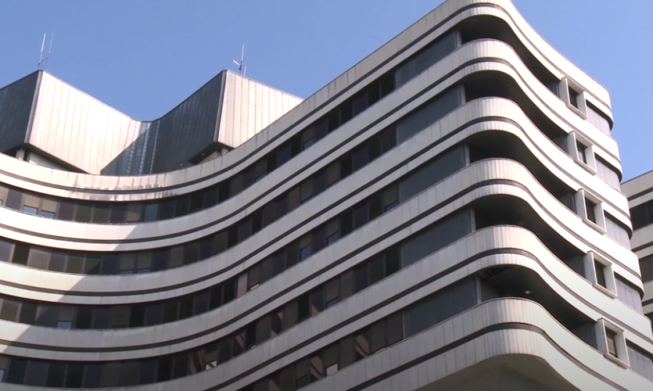 EVO U KAKVOM JE STANJU SANDOKAN NAKON ŠTO JE IZREŠETAN U ŠAPCU Rađena mu intervencija na crevima