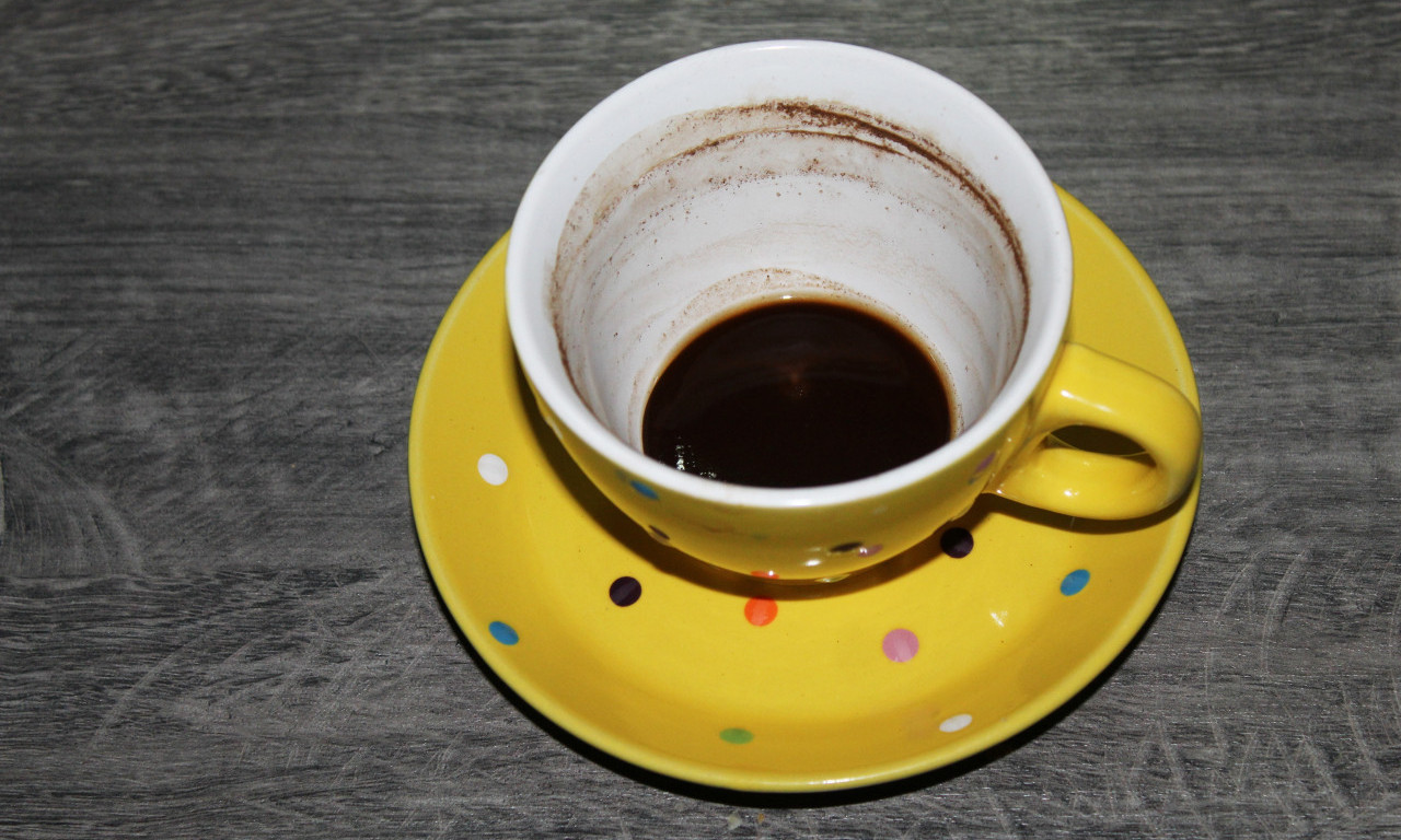 NE BACAJTE SOC od kafe pre nego što PROČITATE ovaj tekst