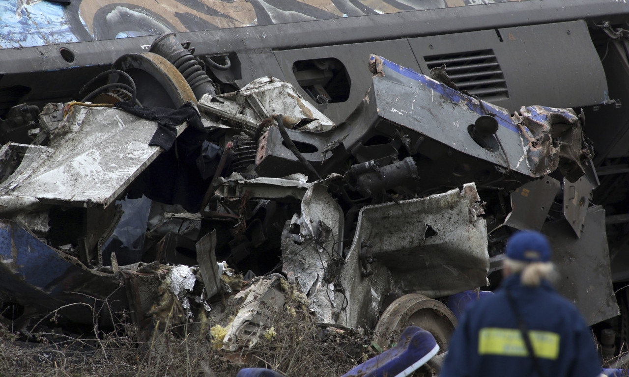 PORODICE žrtava OČAJNE i BESNE posle železničke nesreće u Grčkoj - proglašena trodnevna žalost