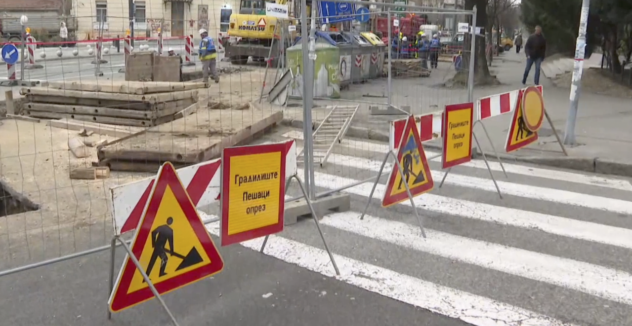 ALARM ZA BEOGRAĐANE, PRETI SAOBRAĆAJNI KOLAPS Zatvaraju se ključne deonice zbog radova, velike izmene u prevozu