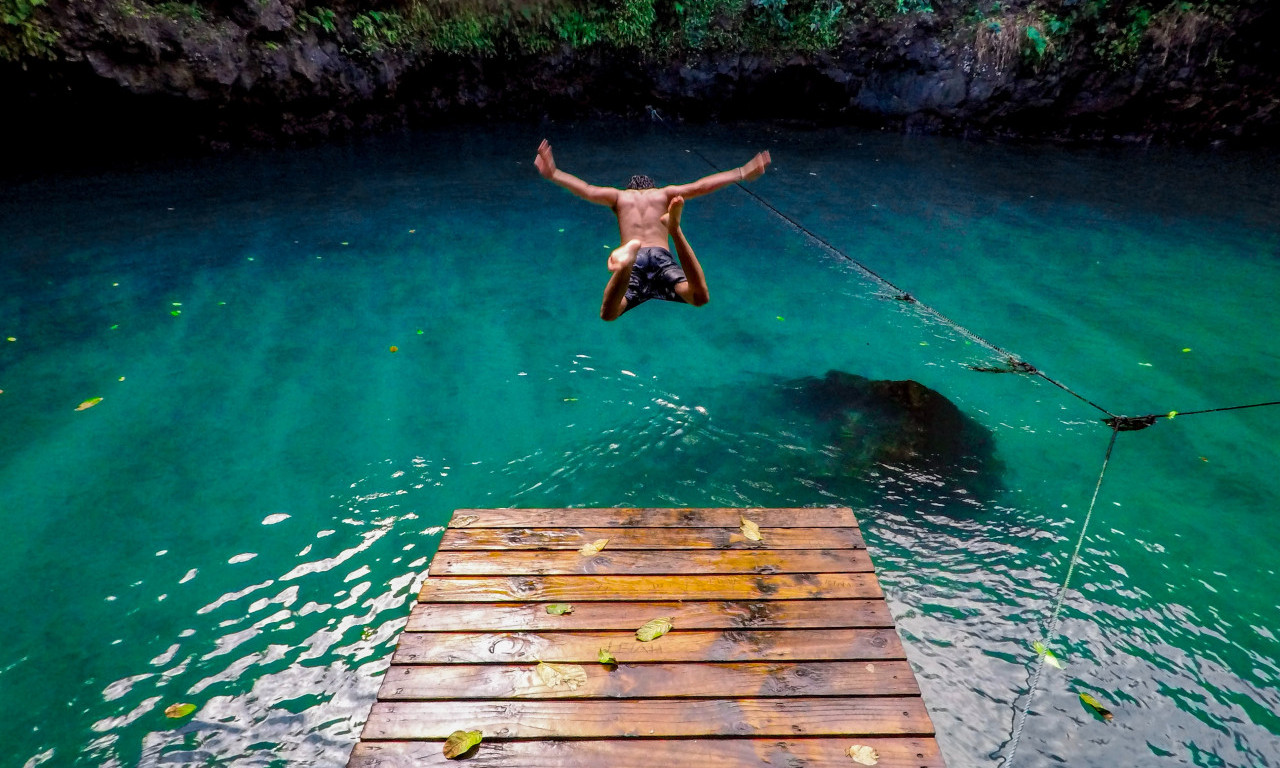 Plivanje u DIVLJINI za avanturiste: Skakanje u OKEAN, HLADNO JEZERO ili RIBNJAK