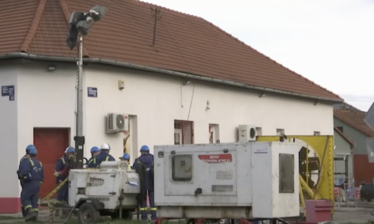 Curi GAS iz arteskog bunara u Bečeju: Evakuisan komšiluk, ŠKOLA NE RADI