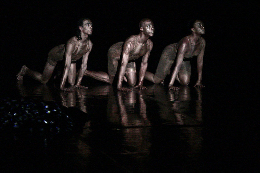 Predstava "Crna rupa" kolektiva Tribe na 20. BFI