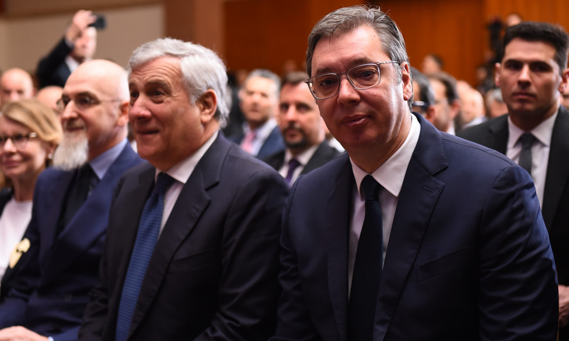 Vučić čestitao TAJANIJU izbor za PREDSEDNIKA stranke FORZA ITALIA