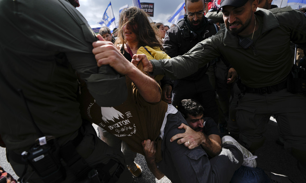NEĆEMO ODUSTATI: Desetine HILJADA IZRAELACA na ulicama, protive se reformi pravosuđa