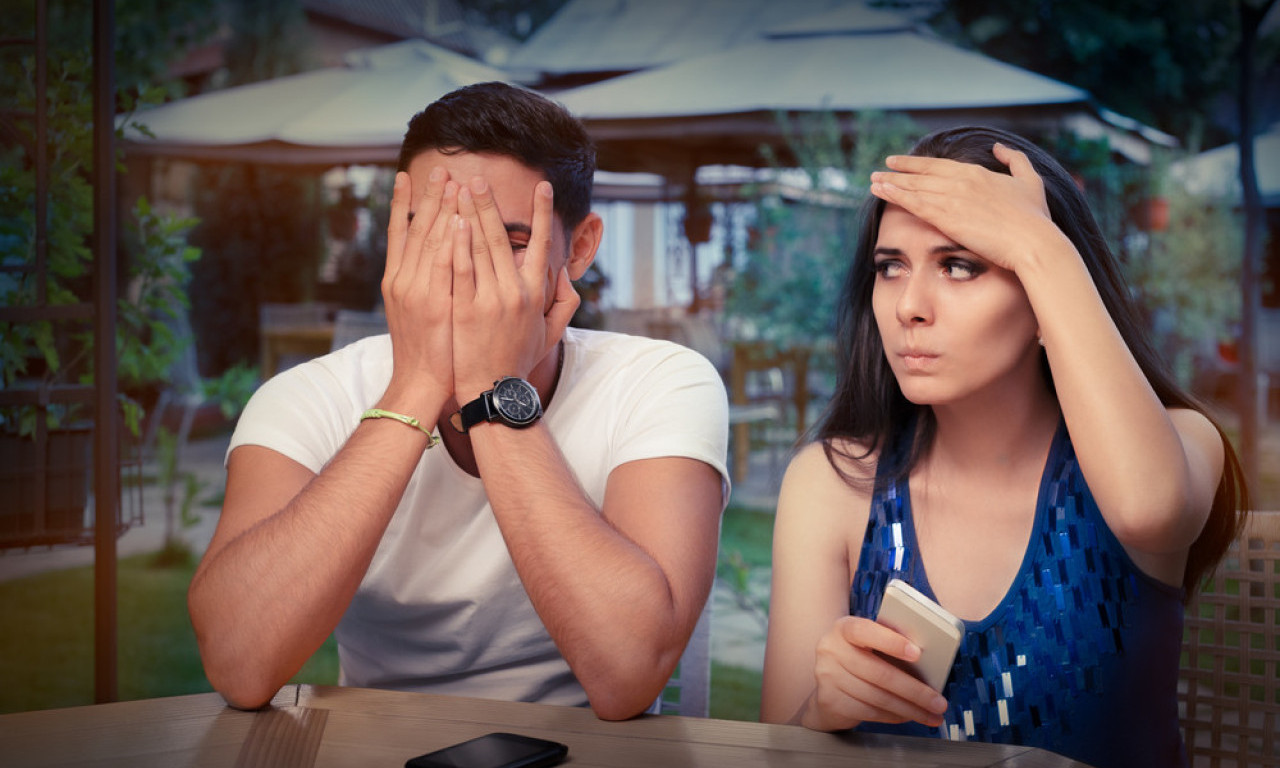 NISAM BESNA, MENI TREBA... Stručnjaci objasnili kako prepoznati problem pod imenom - nemam intimne odnose!