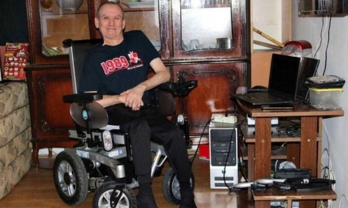 Od DETINJSTVA u invalidskim KOLICIMA, a sve radi sam: Dragan je HEROJ, ali sad mu je potrebna POMOĆ