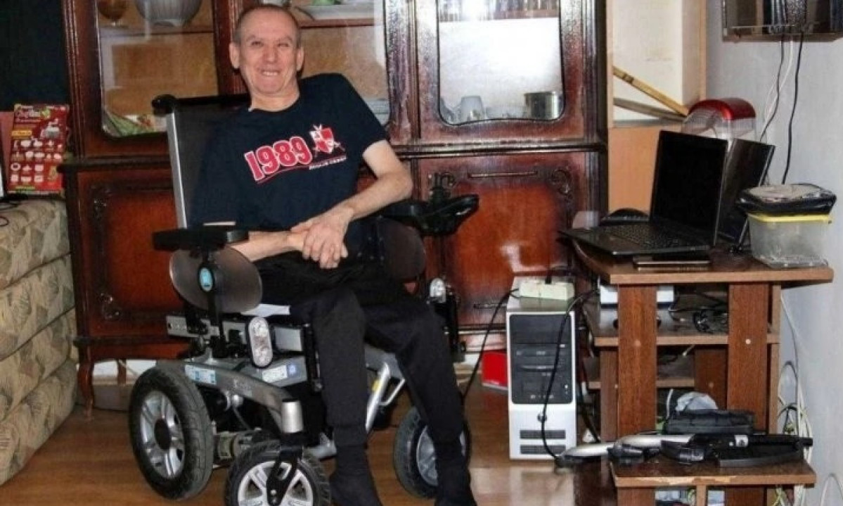 Od DETINJSTVA u invalidskim KOLICIMA, a sve radi sam: Dragan je HEROJ, ali sad mu je potrebna POMOĆ