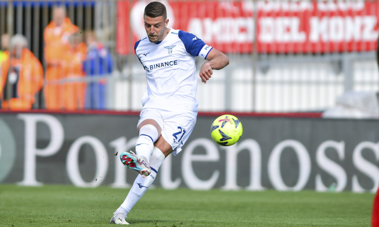 Kakav GOL, kakav SPEKTAKL: Sergej ZAKUCAO Moncu iz slobodnog udarca